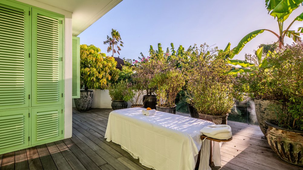 Elite Havens - Villa 1880 - Bali 5-Bedroom Fully Staffed Contemporary-Colonial Villa - Indonesia - Outdoor massage